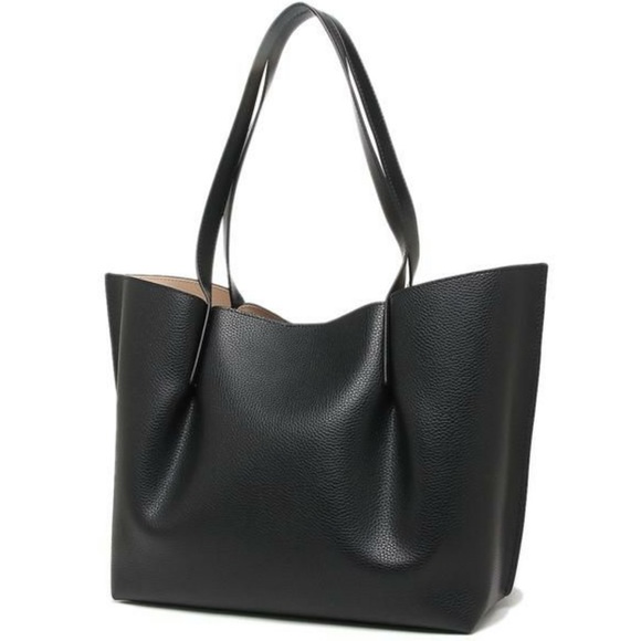 MICHAEL KORS
Emilia Large Pebbled Leather Tote Bag Black color - Picture 5 of 10